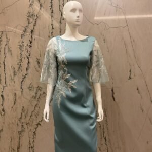 4912 VESTIDO BORDADO MANGAS