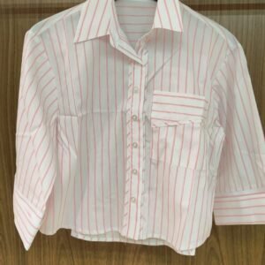 CA0073L6 CAMISA CROPPED LISTRAS E BOLSO